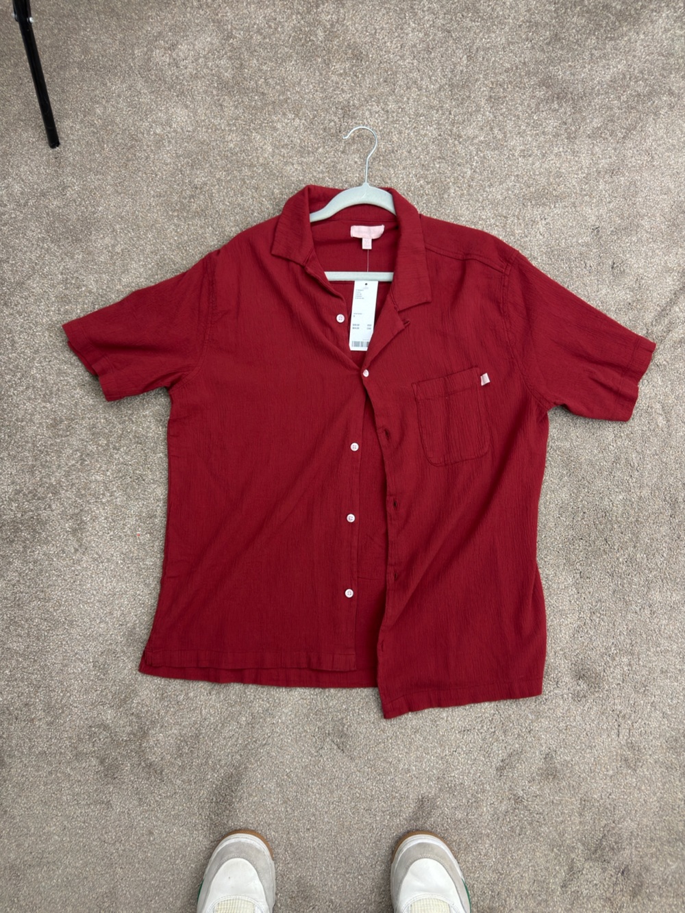 Urban Outfitters Men's Short Sleeve Button-Down Shirt in Crimson